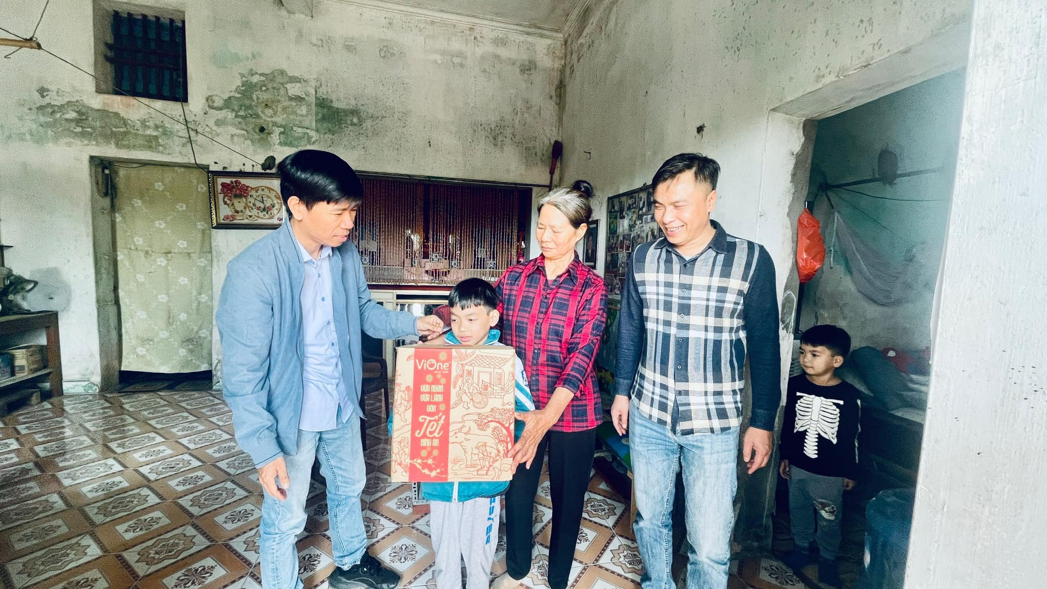 Tặng thẻ tham dự Phiên Chợ Tết 0Đ tới bà con