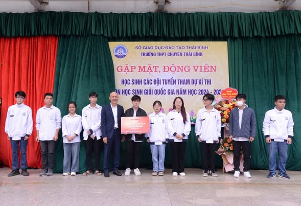 ĐỒNG HÀNH TIẾP SỨC ĐỘI TUYỂN HSG QUỐC GIA NĂM HỌC 2024-2025